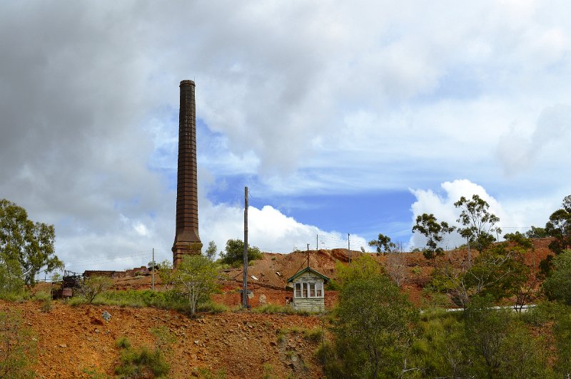 07MtMorgan (70).JPG - Mount Morgan mine has the largest free-standing brick chimney in Australia